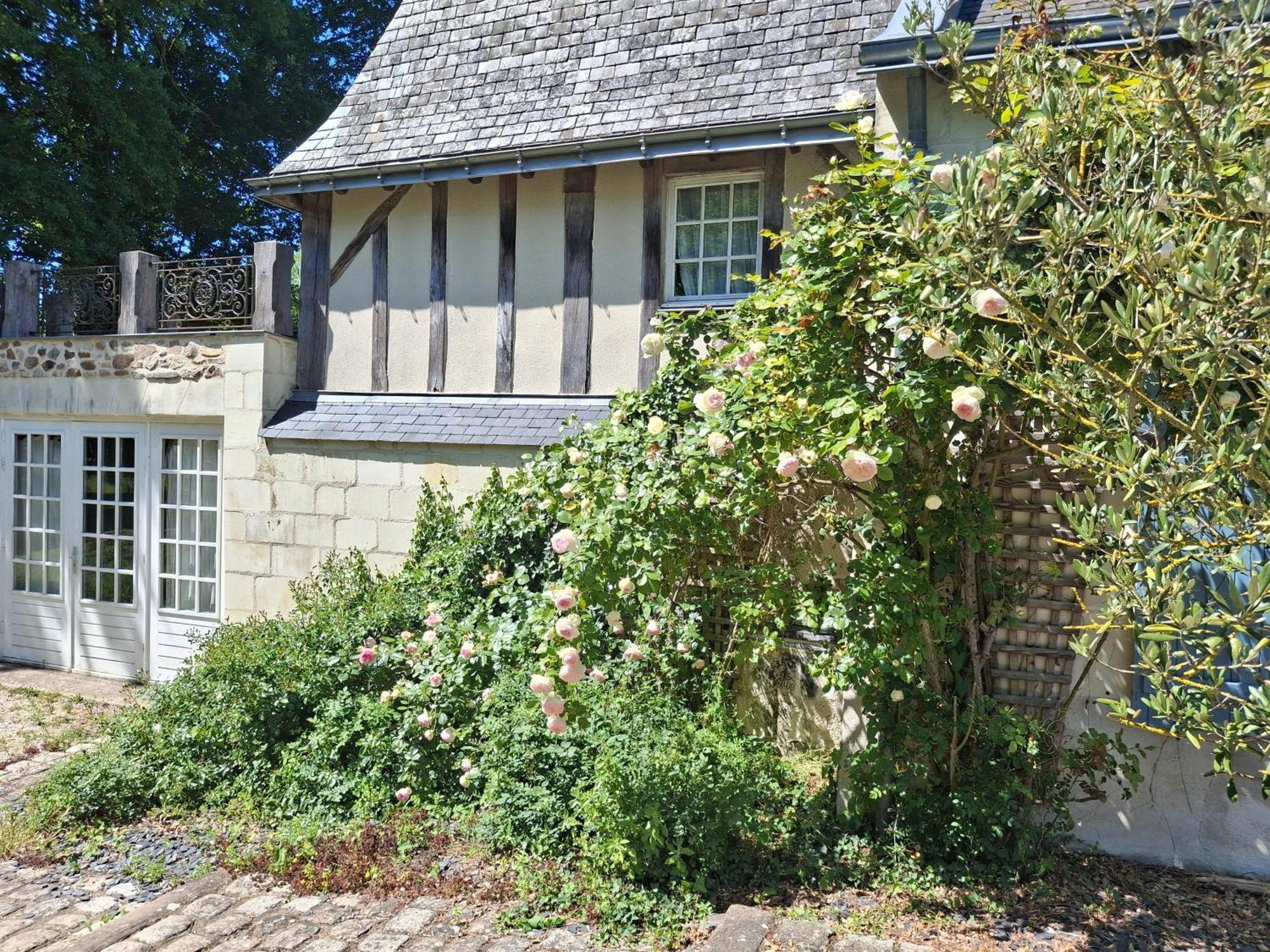 Le Mouton Bed & Breakfast Blaison Exterior photo